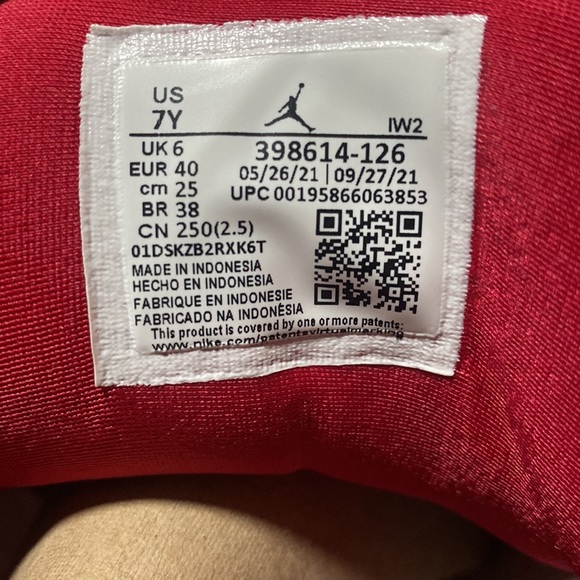 Air Jordan 3 Retro GS ‘cardinal, Color White/Red - Picture 3 of 4